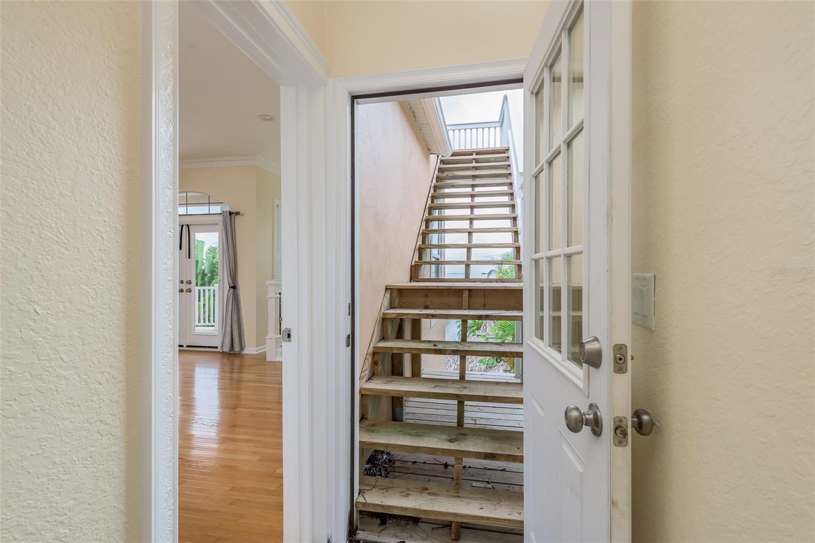 302 SHORE DR — photo 35
