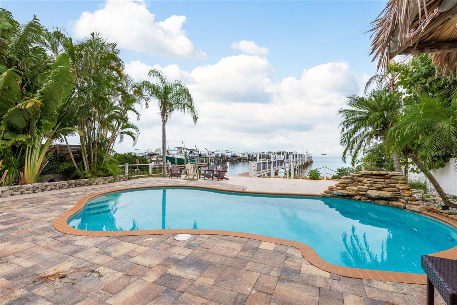302 SHORE DR — photo 54
