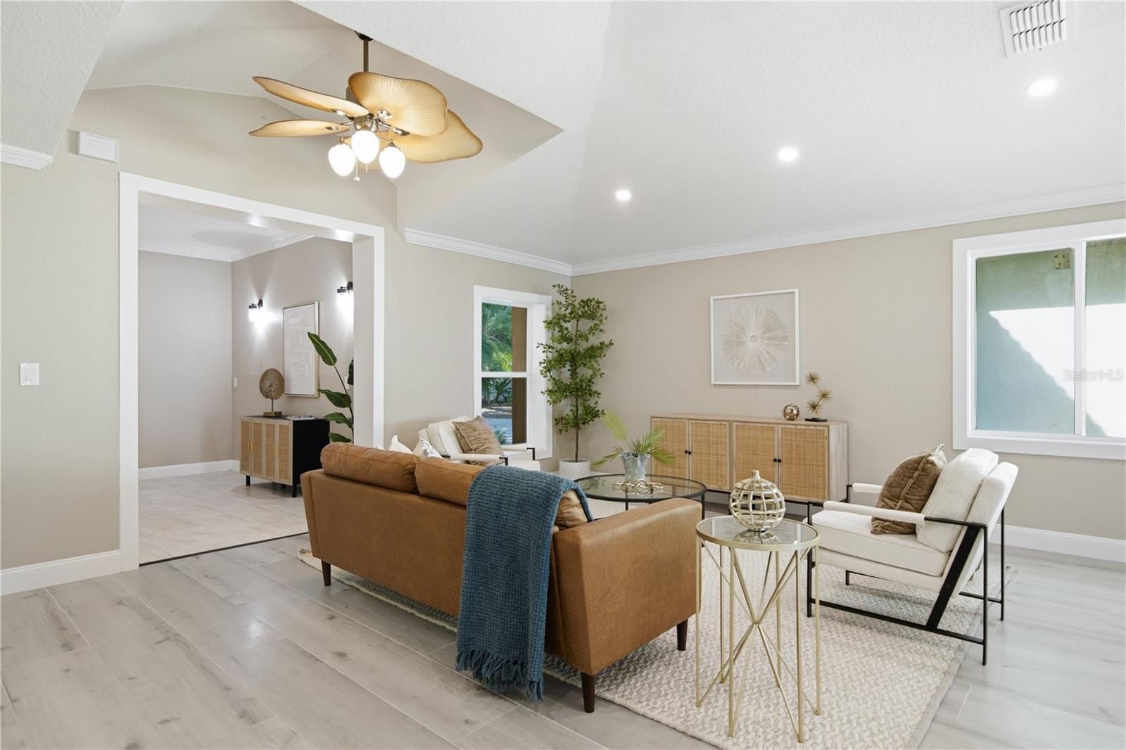 302 SHORE DR — photo 11