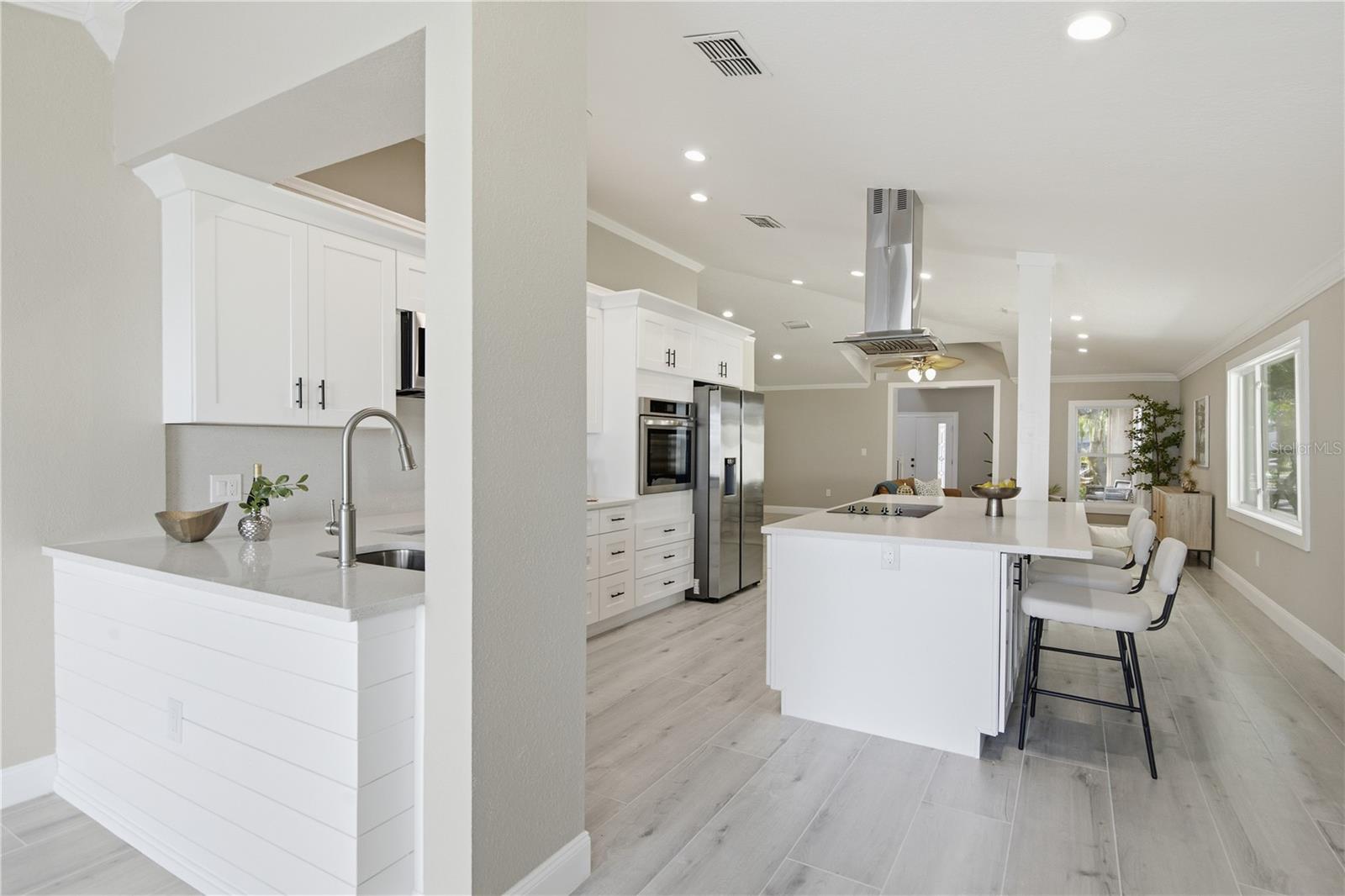 302 SHORE DR — photo 7