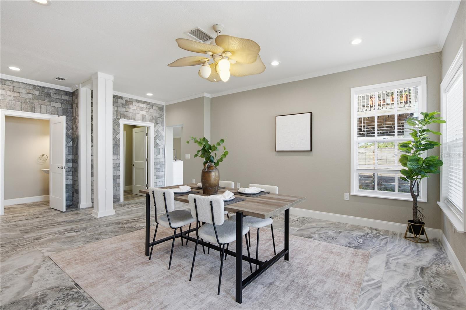 302 SHORE DR — photo 15