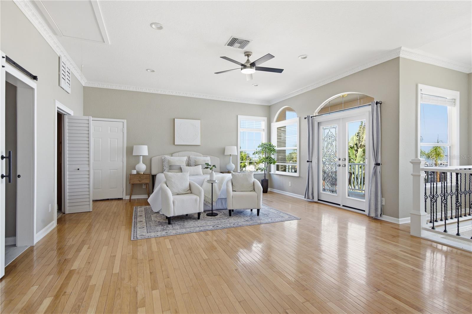 302 SHORE DR — photo 31