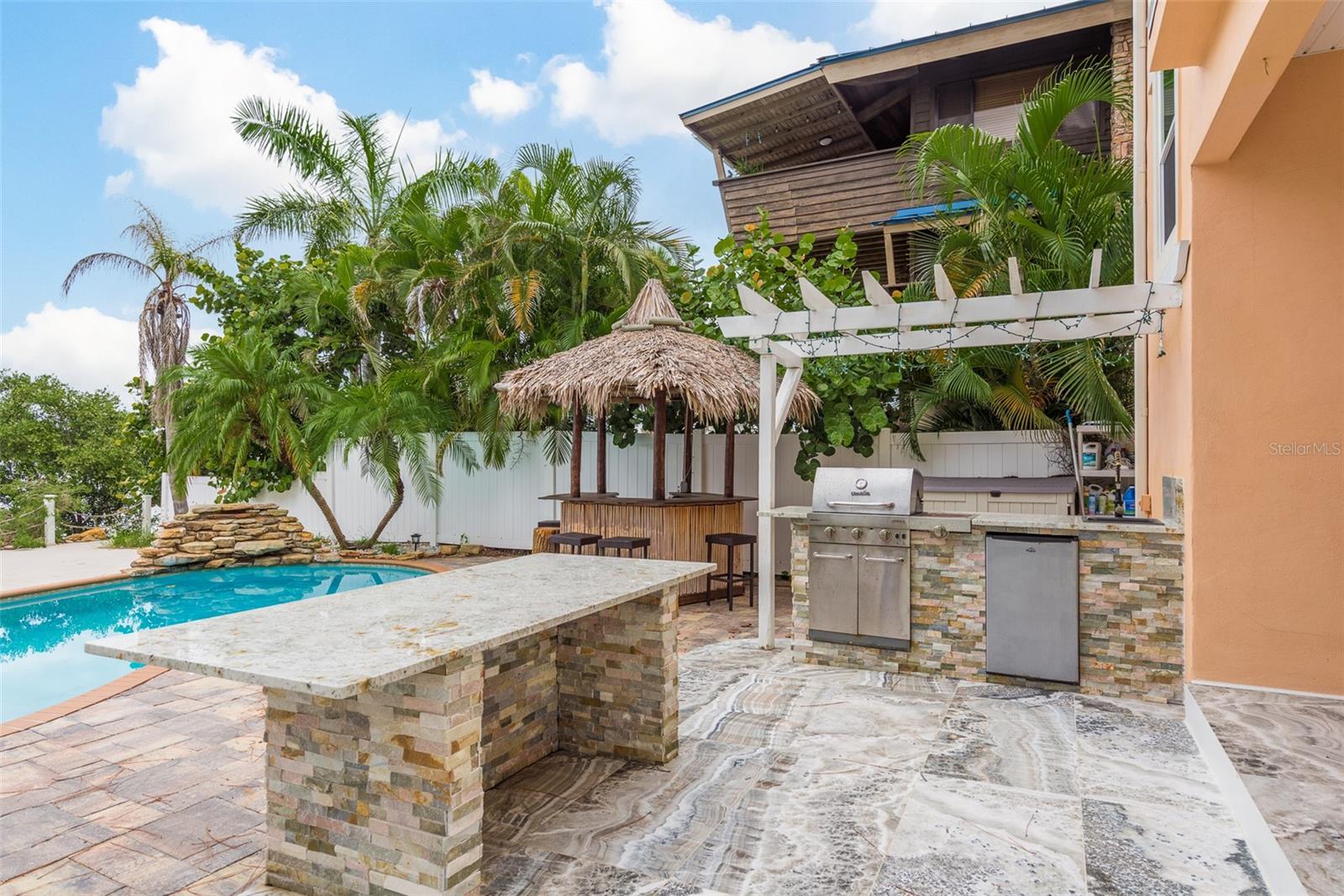 302 SHORE DR — photo 55