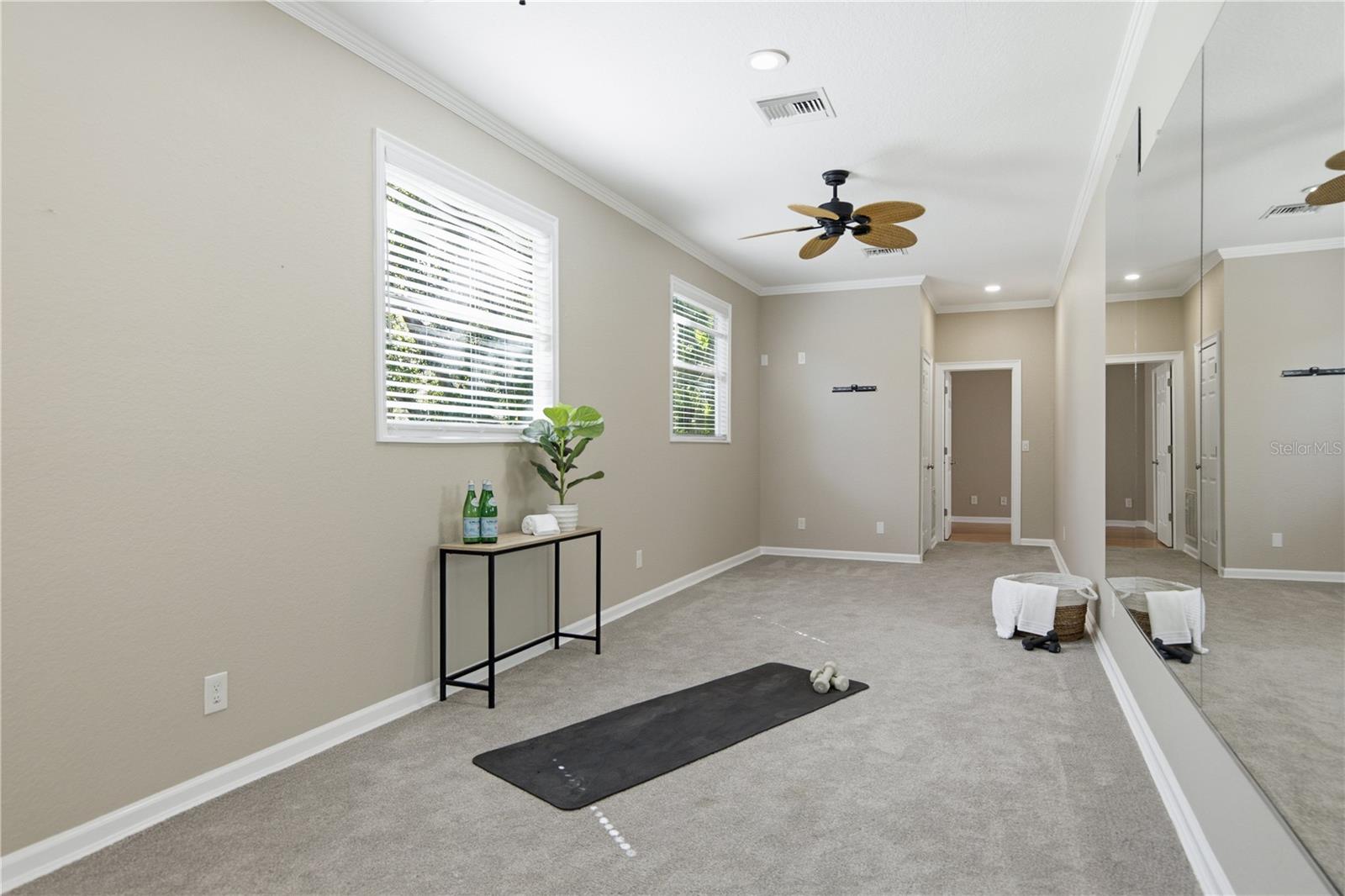 302 SHORE DR — photo 41