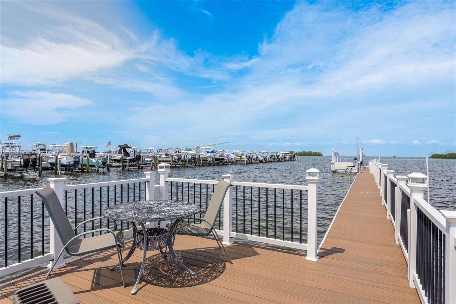 302 SHORE DR — photo 63