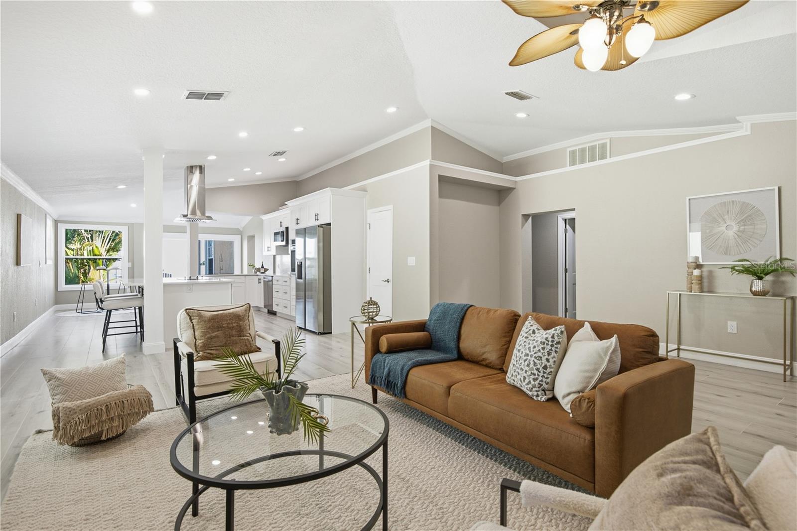302 SHORE DR — photo 10