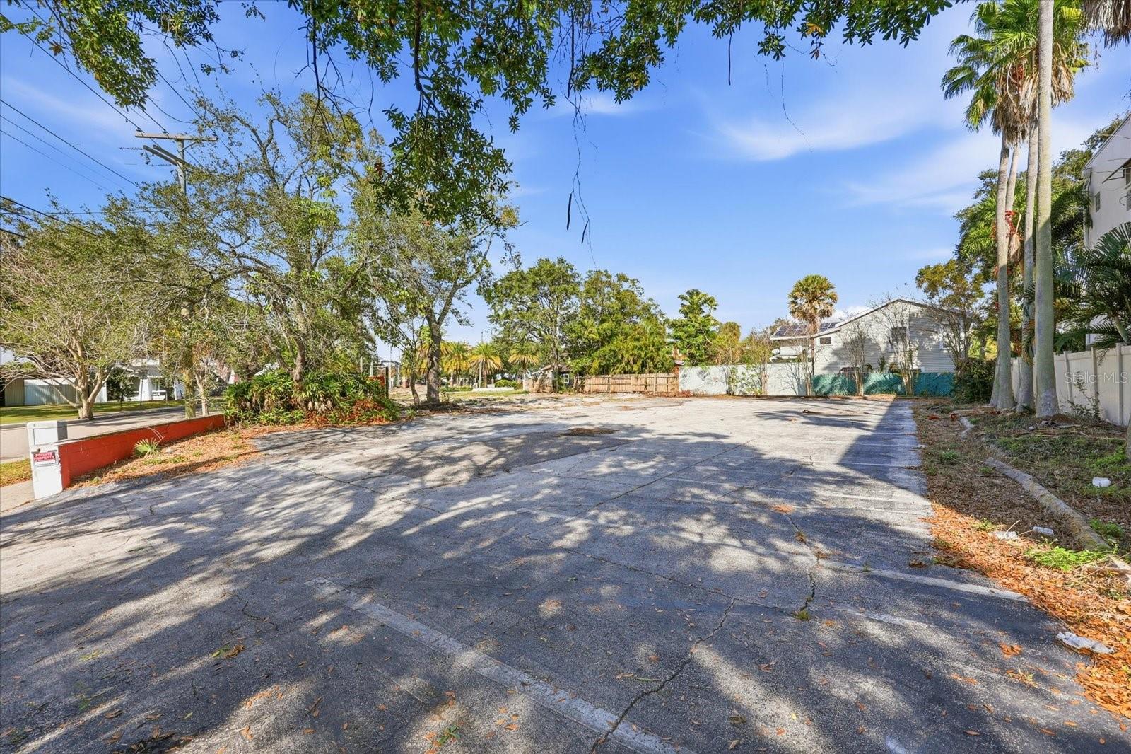 1401 S DESOTO AVE — photo 31