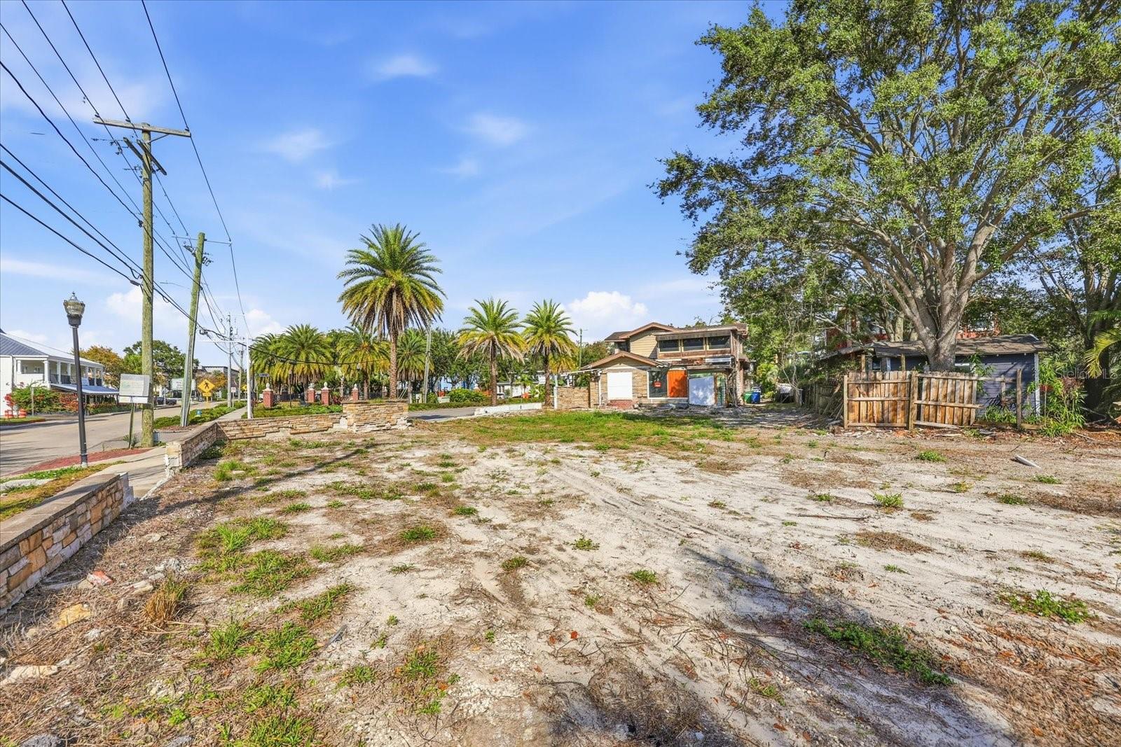 1401 S DESOTO AVE — photo 10