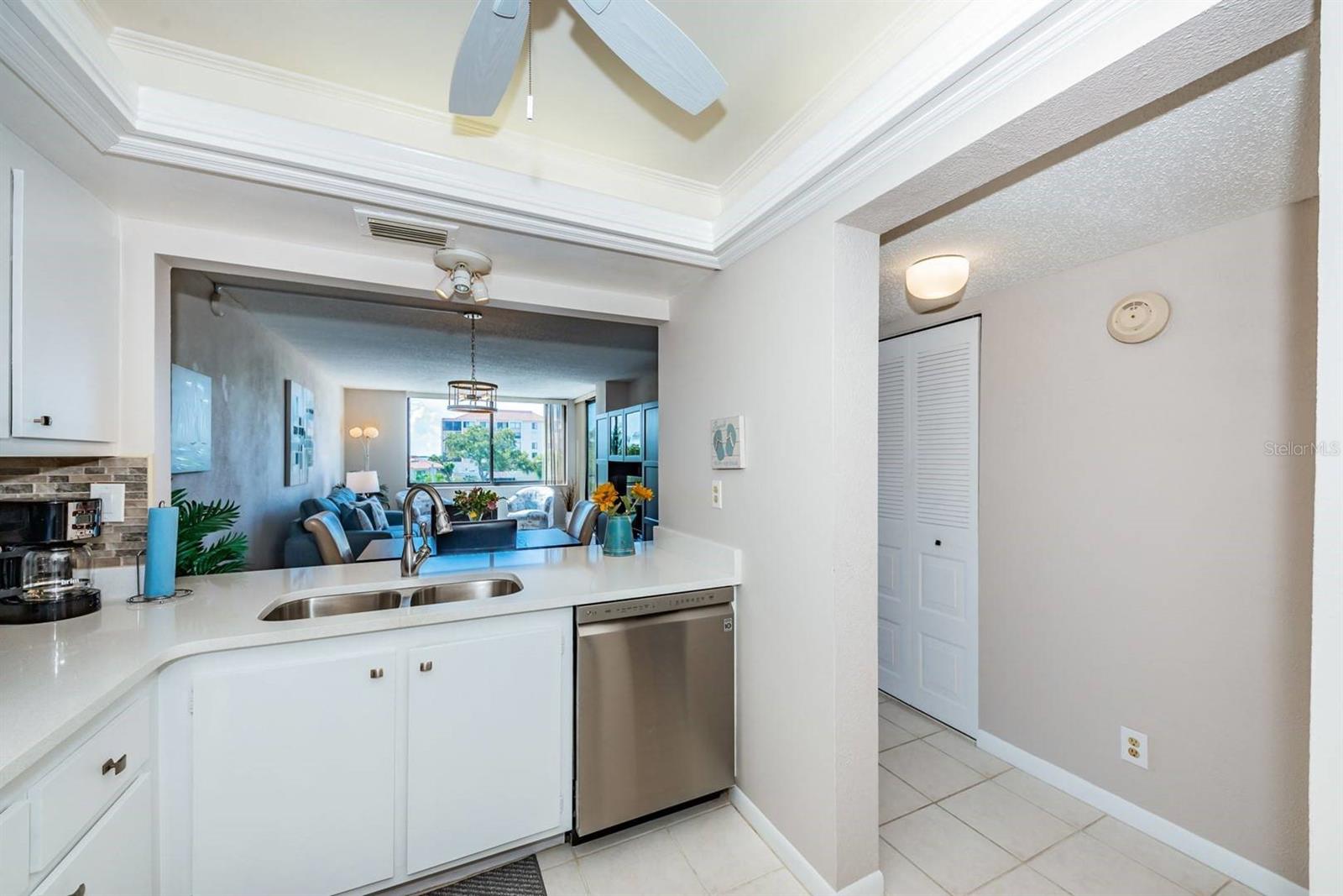 6219 PALMA BLVD S #305 — photo 4