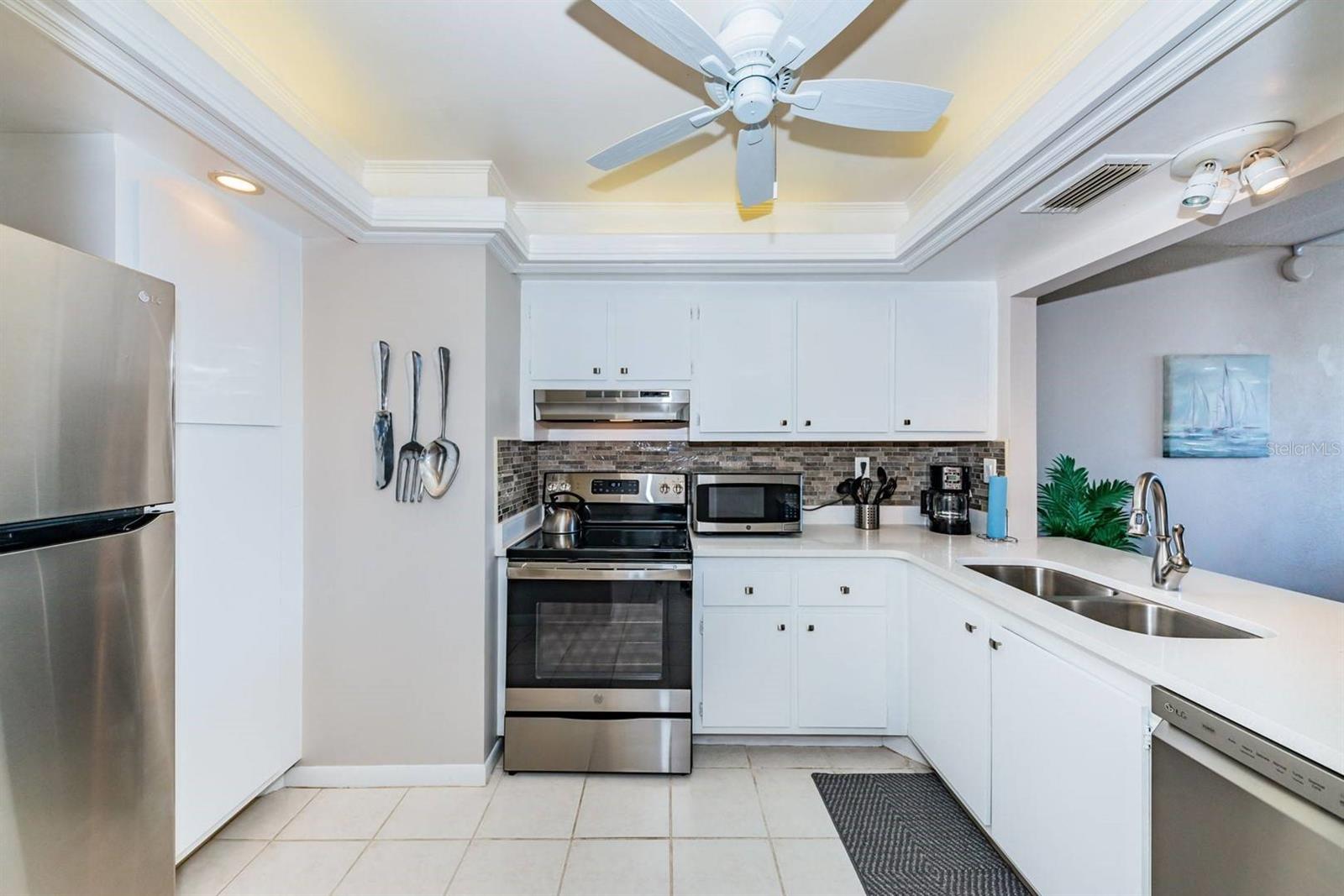 6219 PALMA BLVD S #305 — photo 3