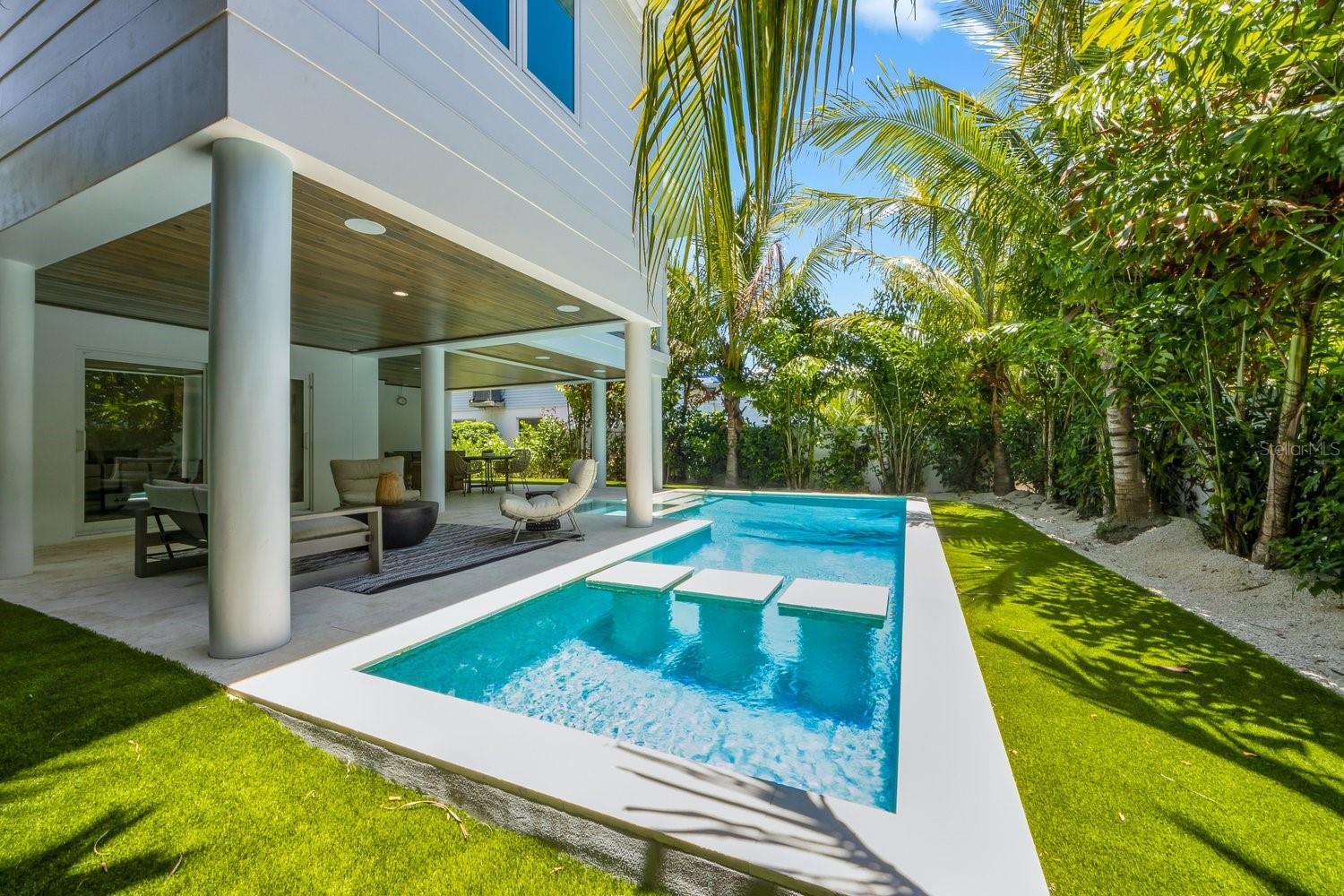 870 N SHORE DR — photo 52