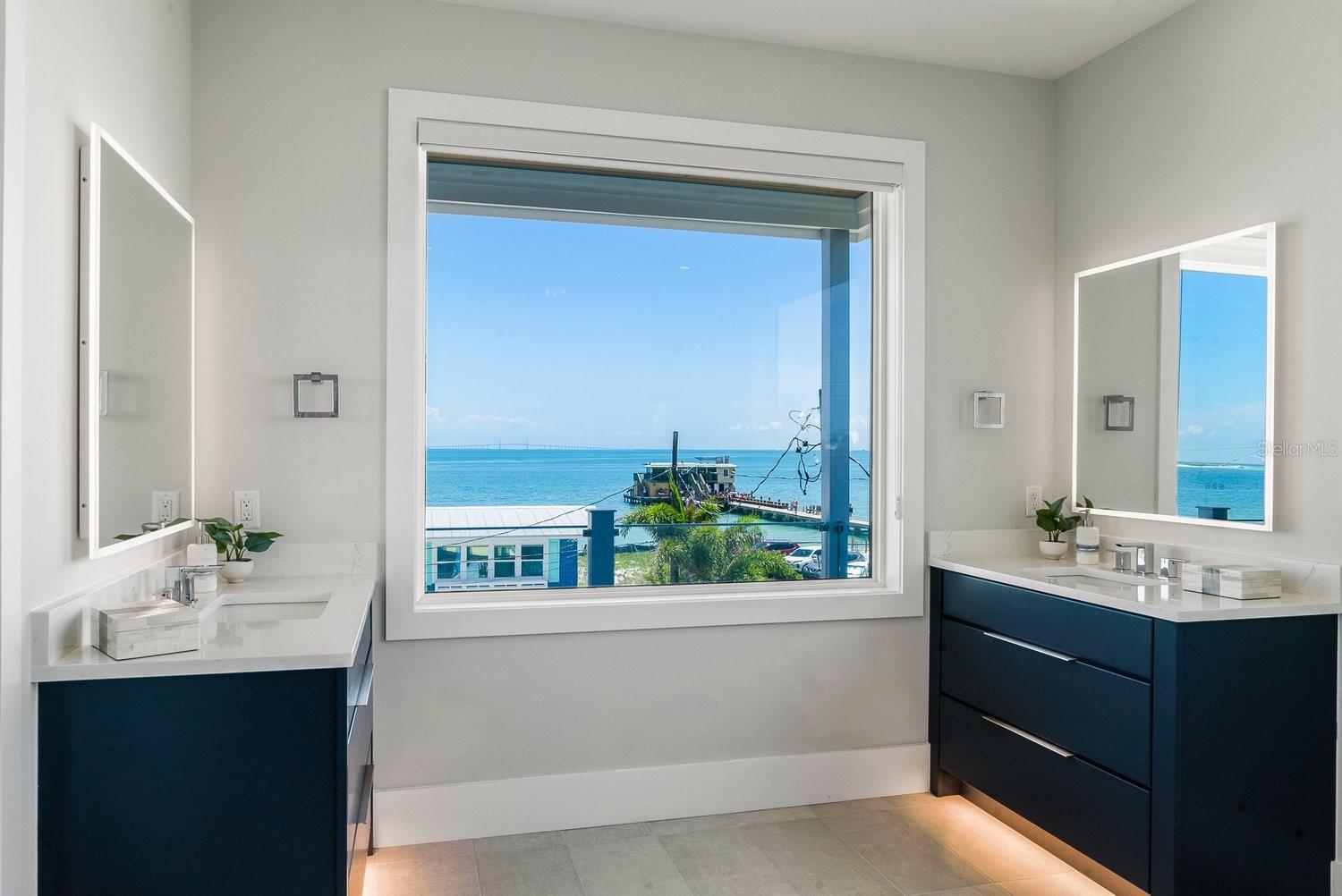 870 N SHORE DR — photo 36