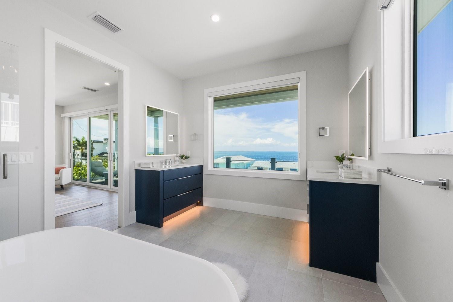 870 N SHORE DR — photo 34