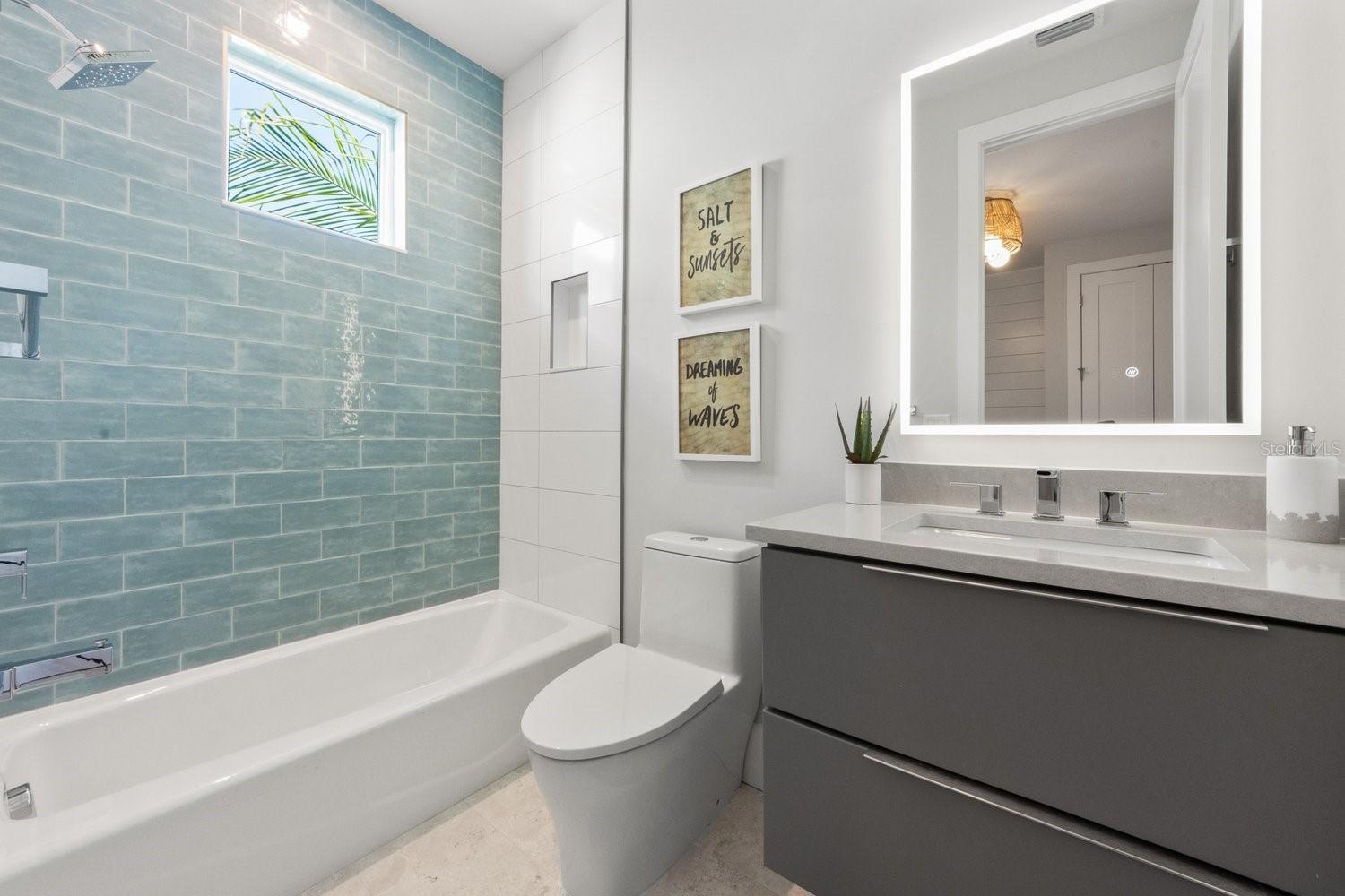 870 N SHORE DR — photo 24