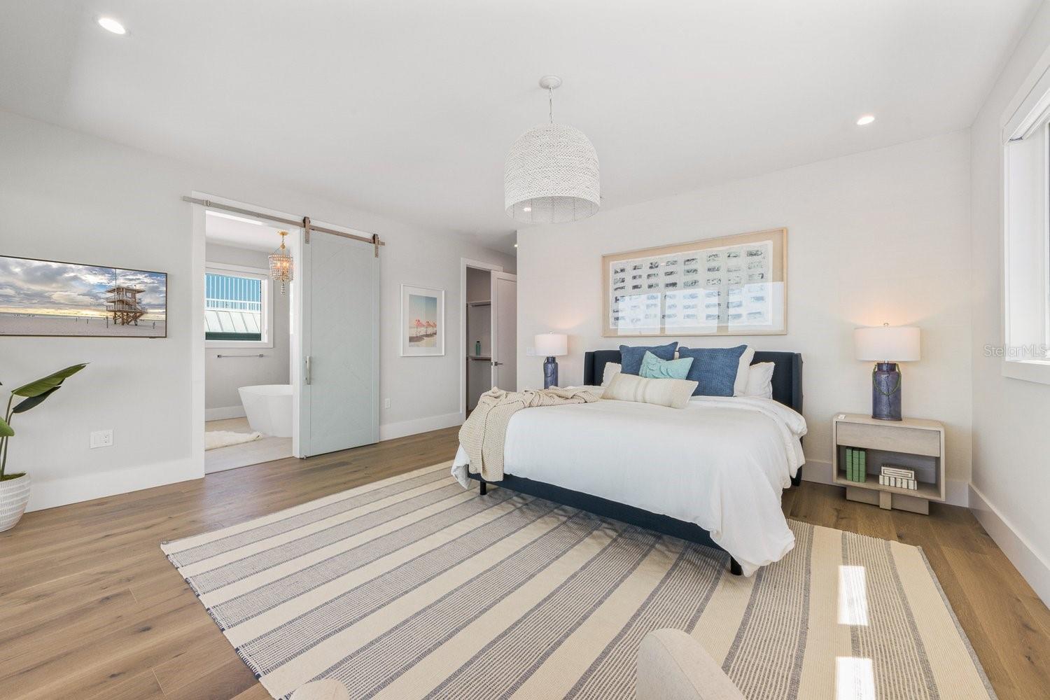 870 N SHORE DR — photo 30