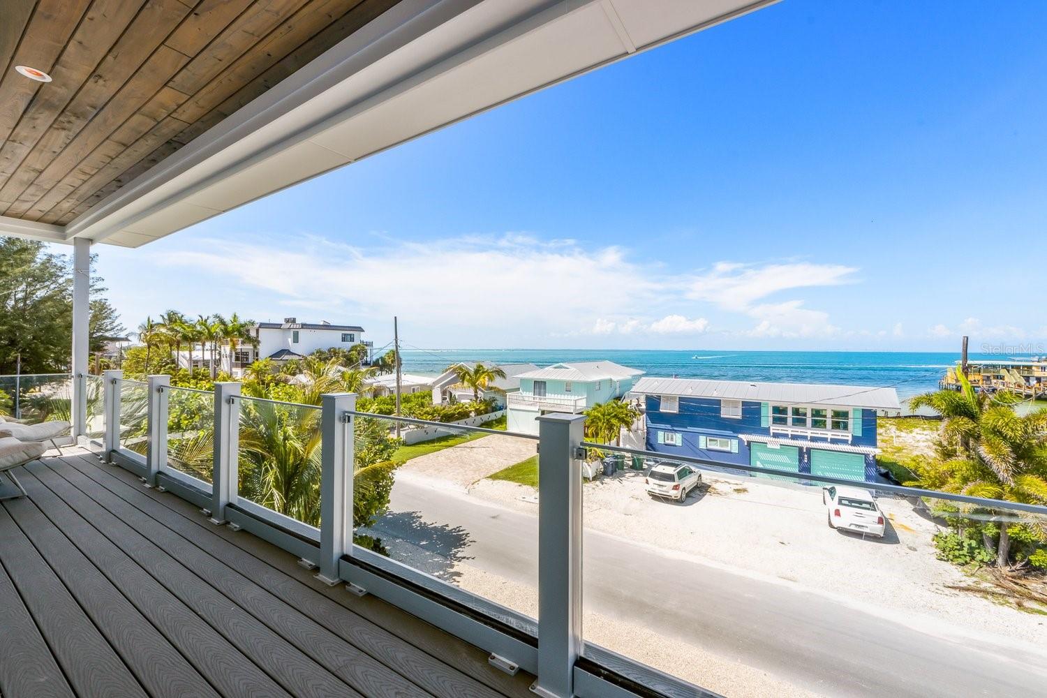 870 N SHORE DR — photo 40