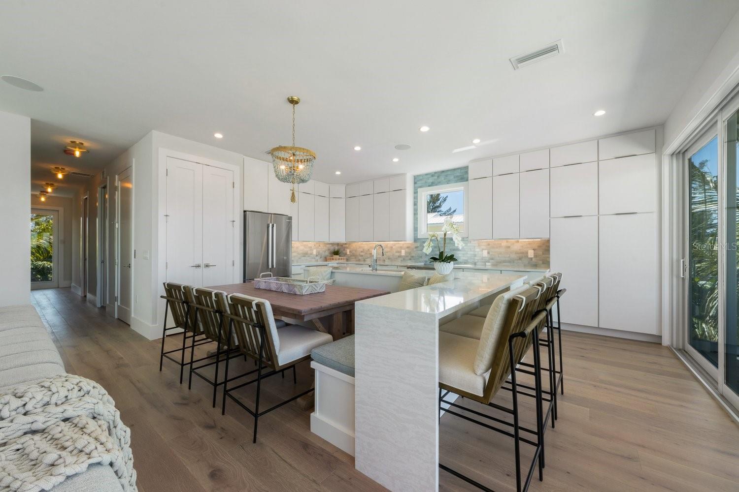 870 N SHORE DR — photo 12