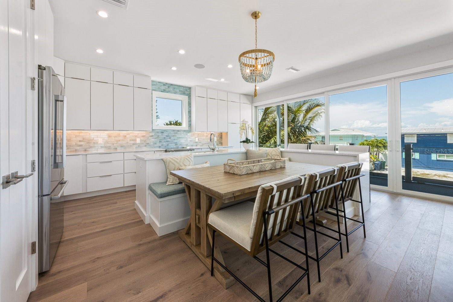 870 N SHORE DR — photo 17
