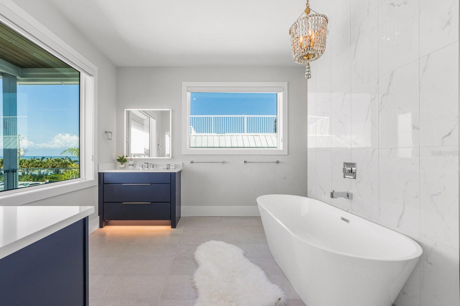 870 N SHORE DR — photo 35
