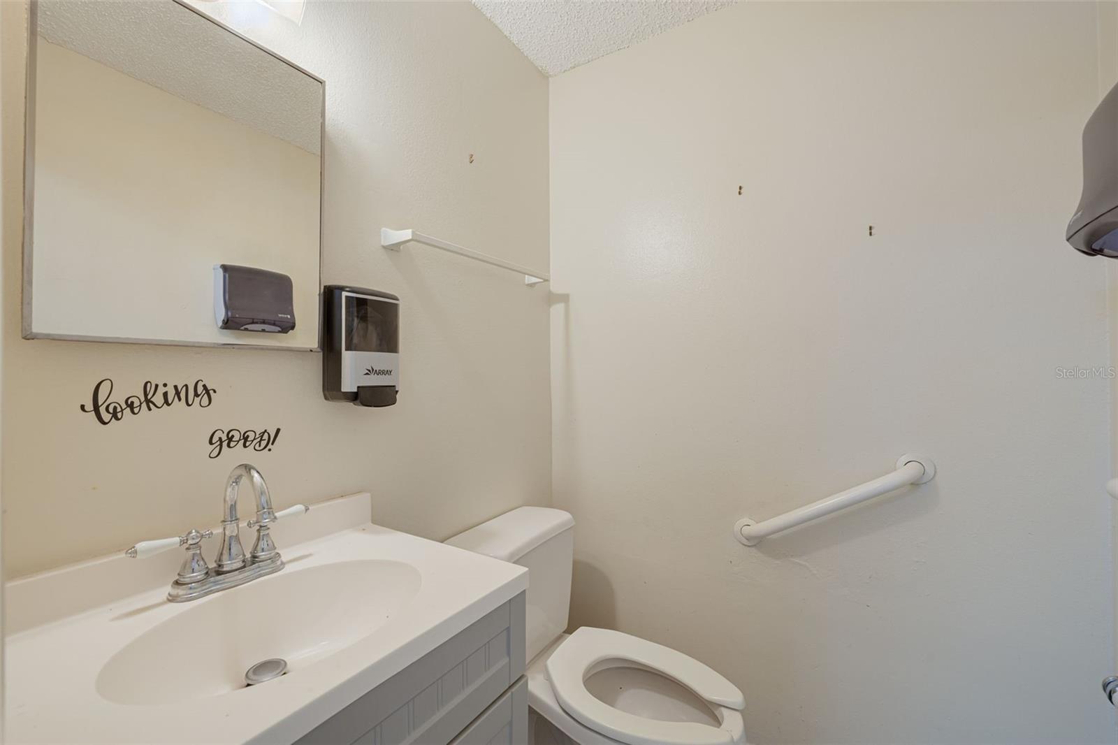 220 SCOTLAND ST — photo 17