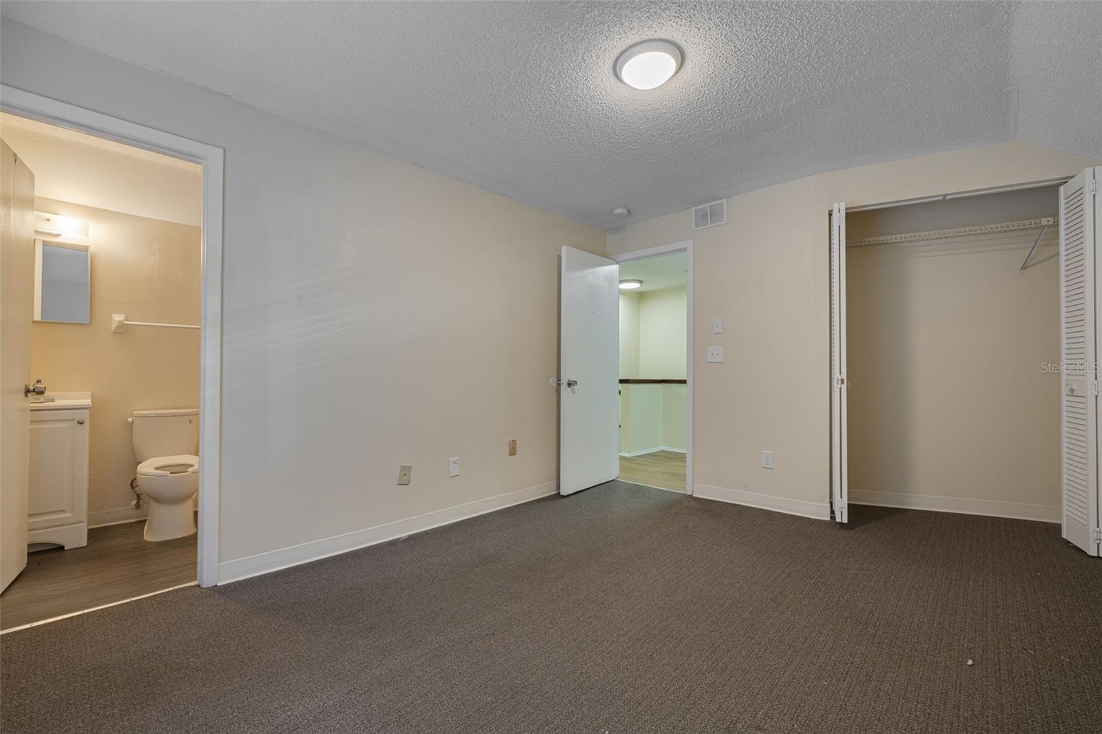 220 SCOTLAND ST — photo 32