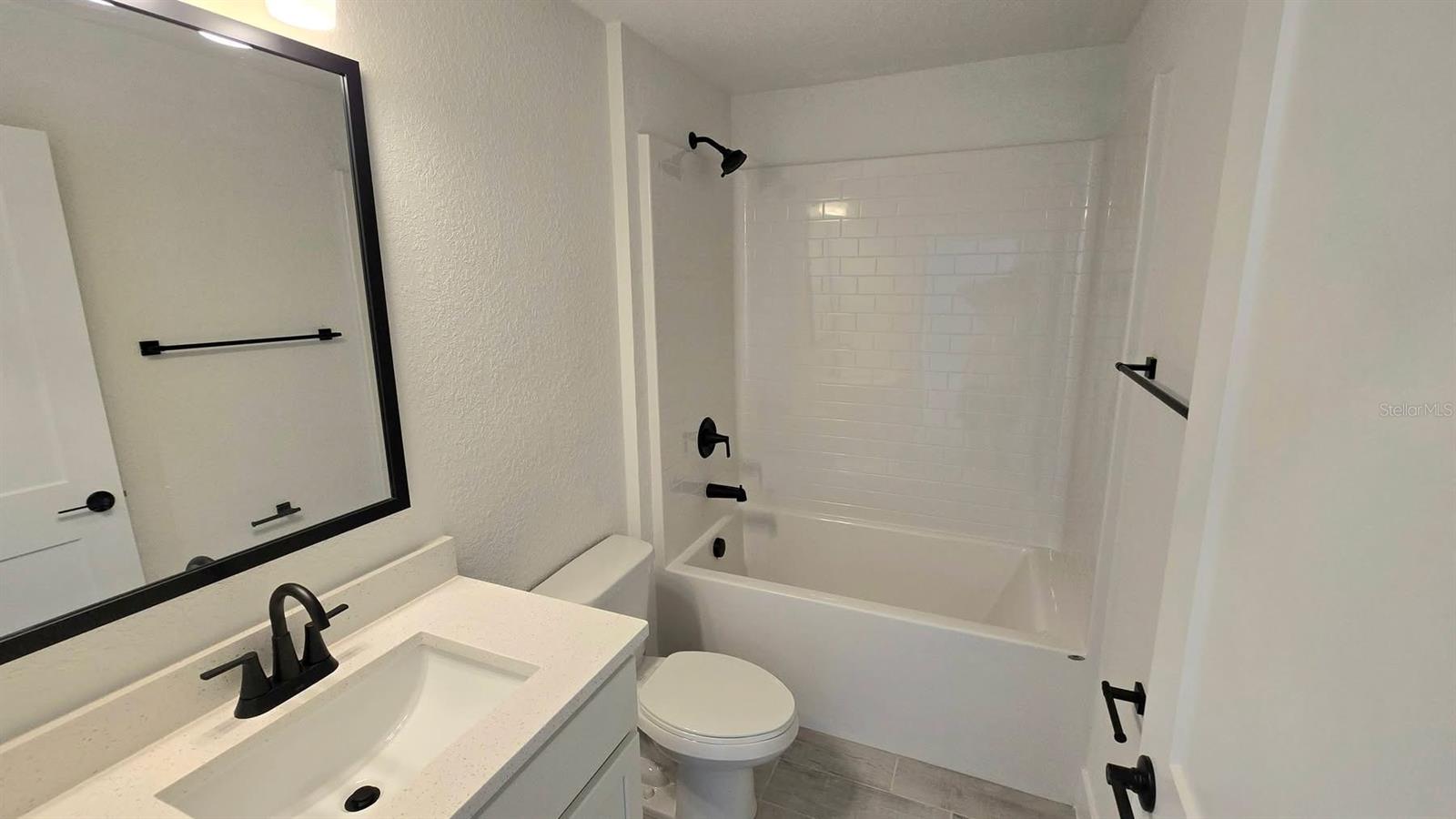 8267 EGGELSTOM AVE — photo 5
