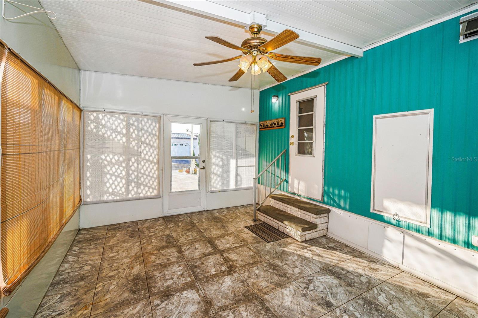 3318 CARNATION LN — photo 37