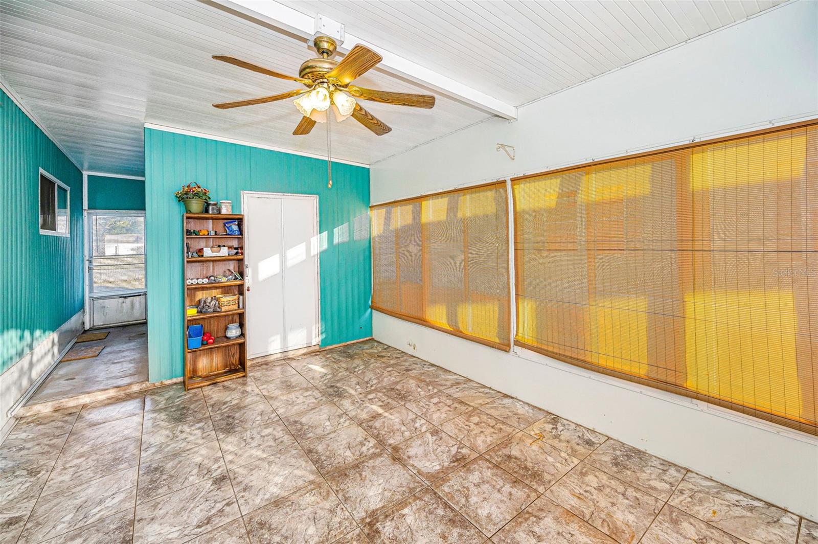 3318 CARNATION LN — photo 36