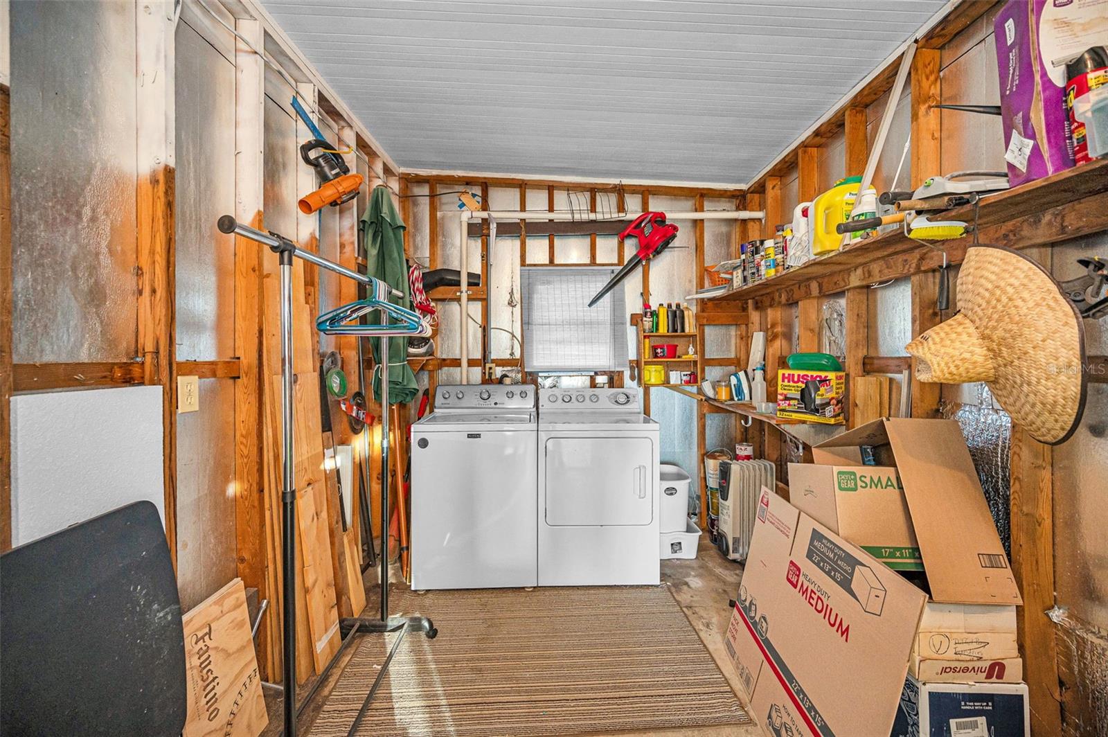 3318 CARNATION LN — photo 35