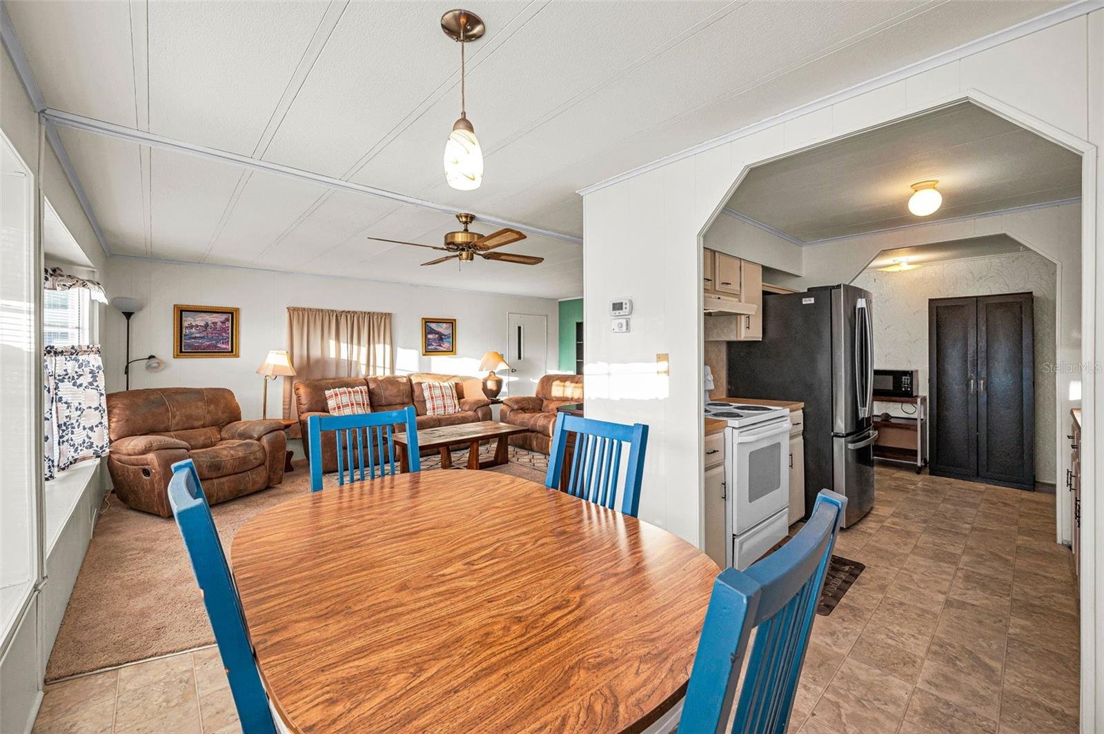 3318 CARNATION LN — photo 20