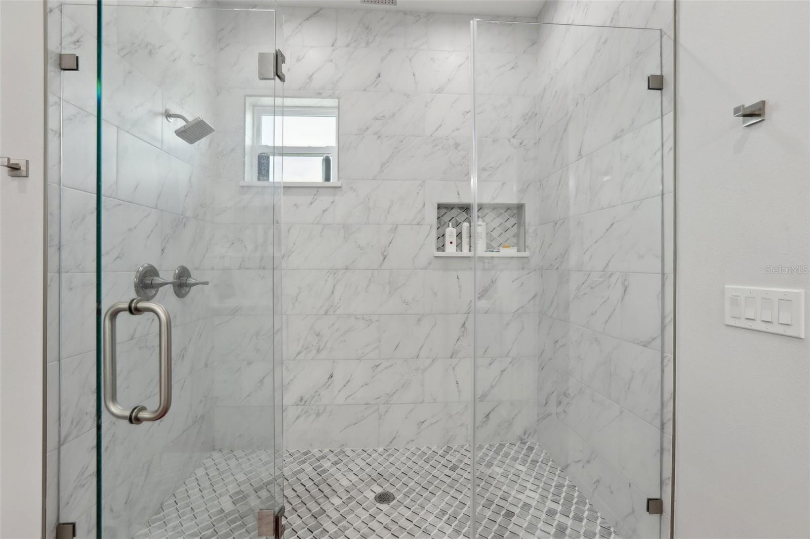 714 S LOIS AVE — photo 36