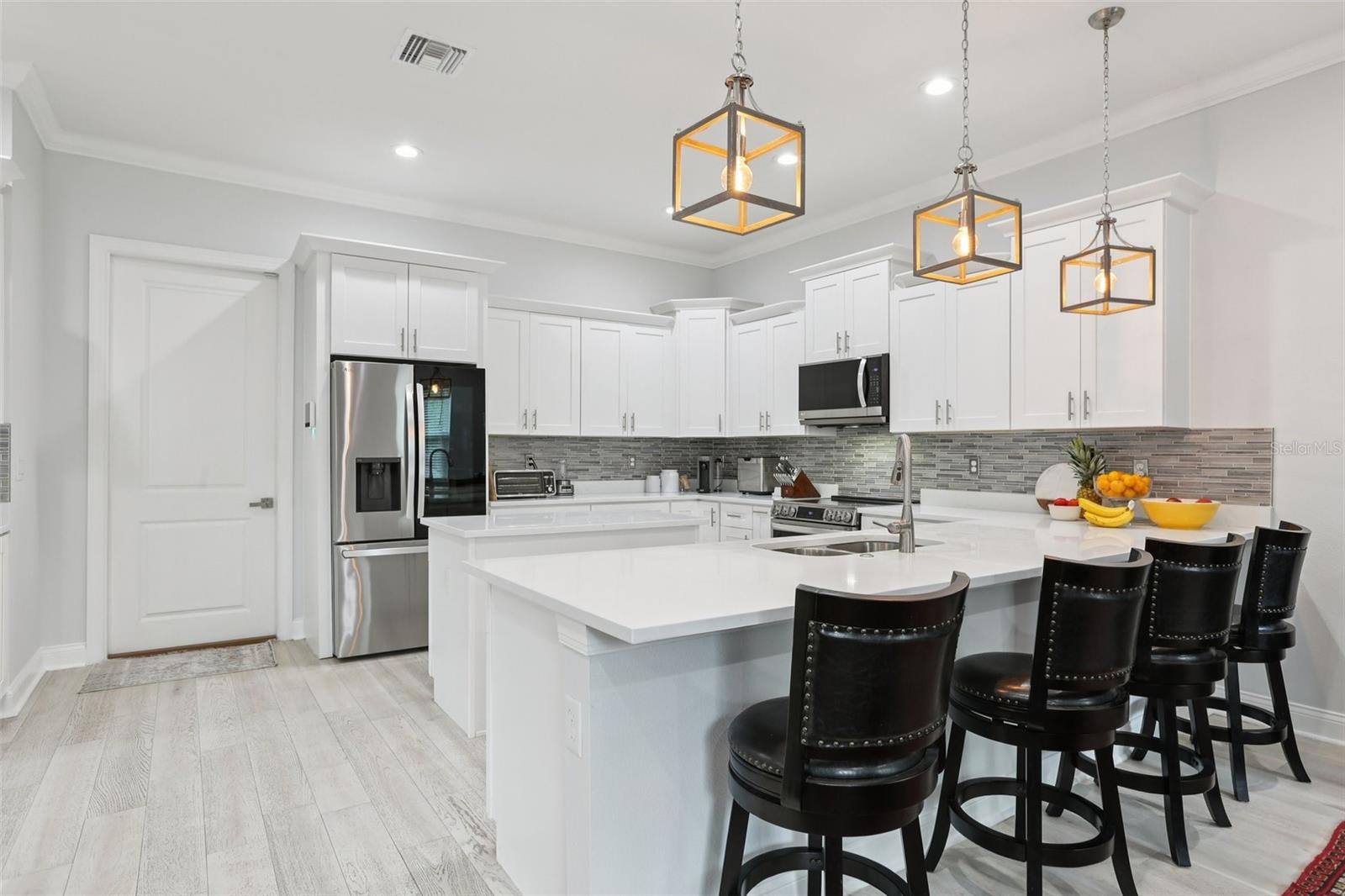 714 S LOIS AVE — photo 10