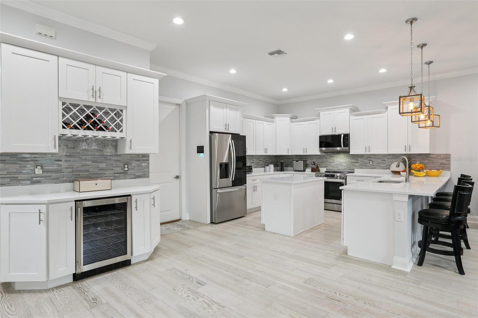 714 S LOIS AVE — photo 12