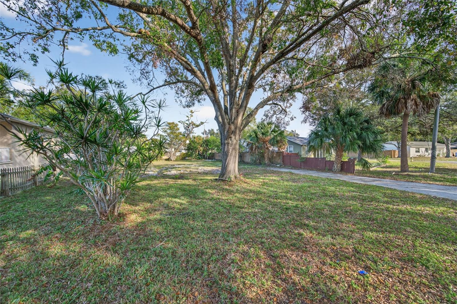 6311 HOBSON ST NE — photo 9