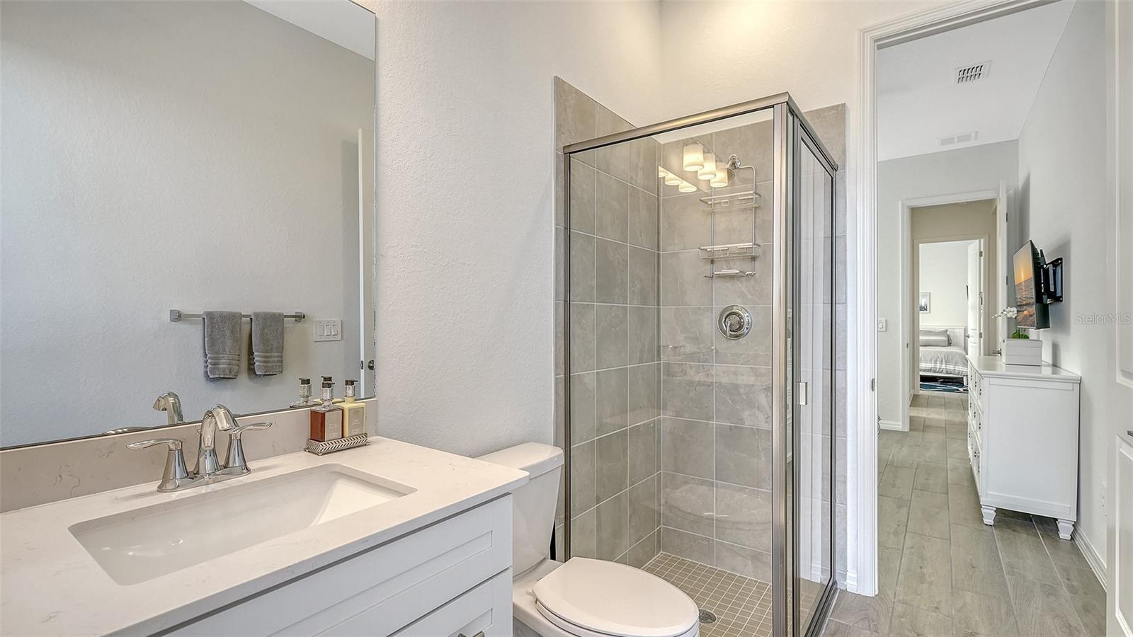 17160 ALBATROSS RD — photo 32