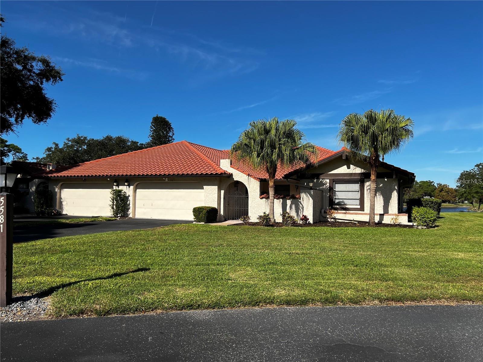 5581 GOLF POINTE DR — photo 2