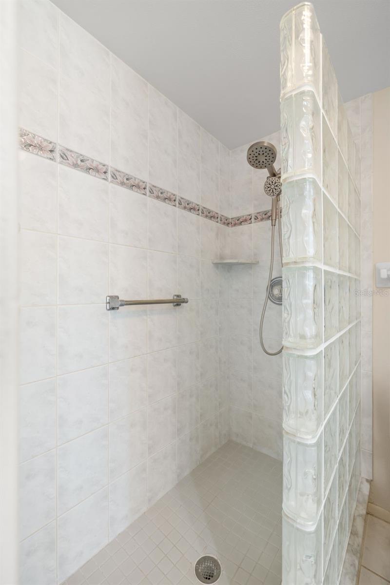 1316 PASADENA AVE S #204 — photo 20