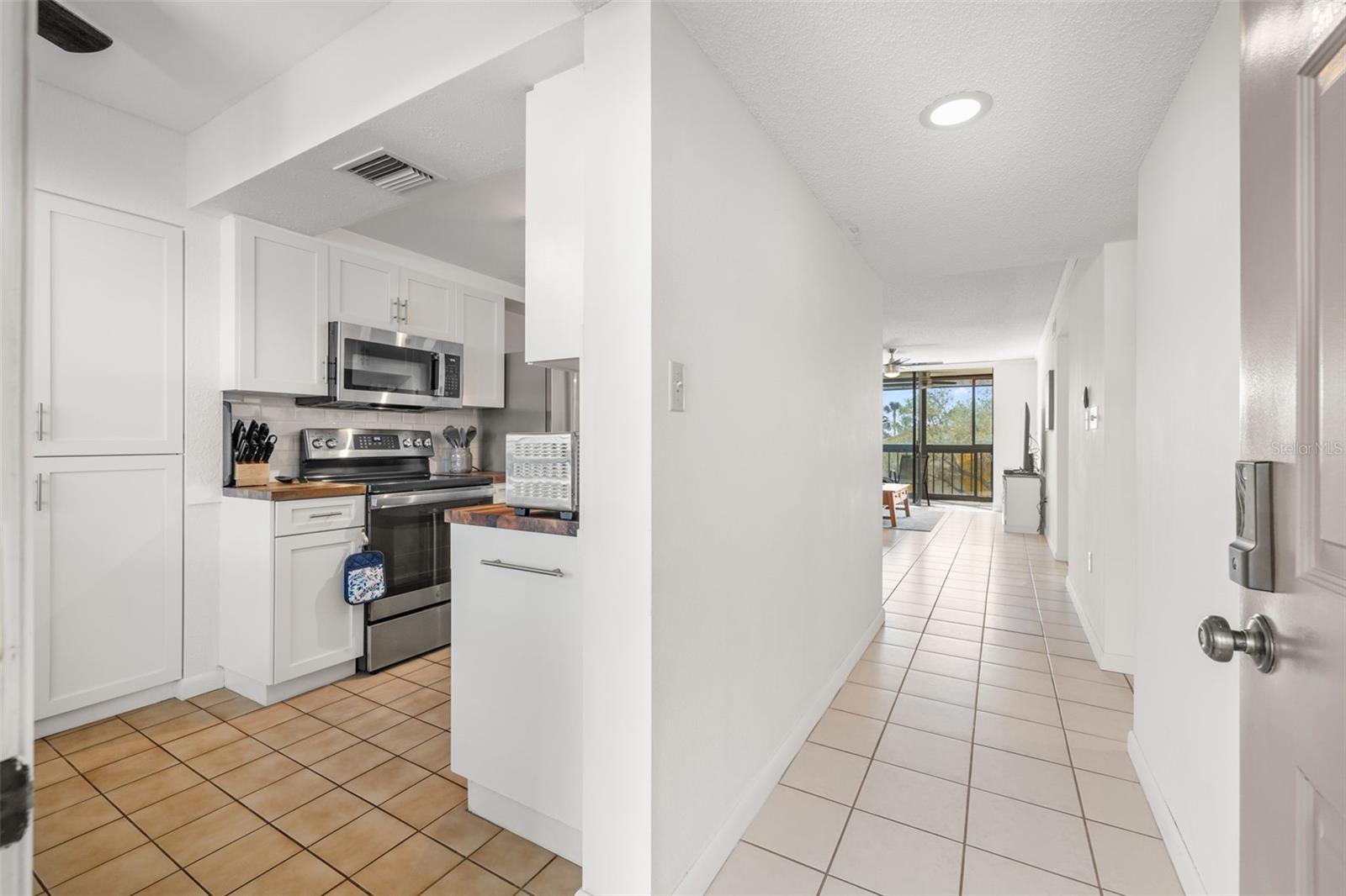 1316 PASADENA AVE S #204 — photo 5