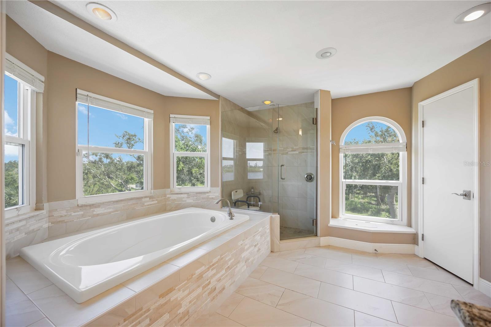 1470 BAYSHORE DR — photo 36