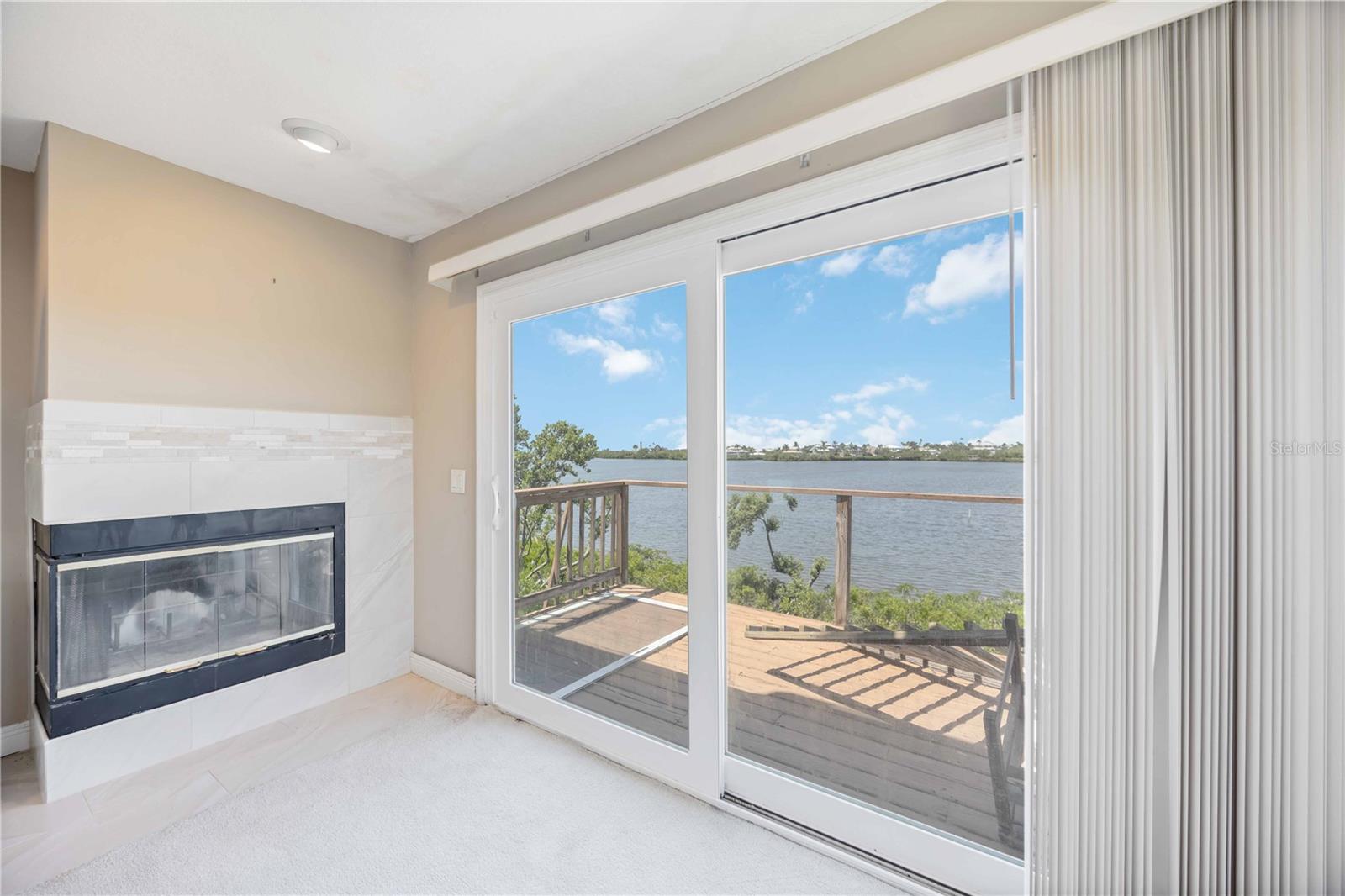 1470 BAYSHORE DR — photo 32