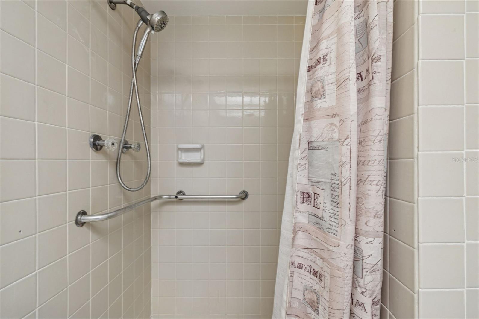 4885 1ST ST NE #203 — photo 26