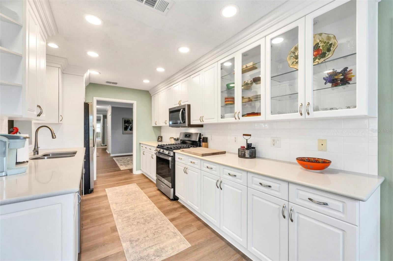 8162 TERRACE GARDEN DR N #204 — photo 19