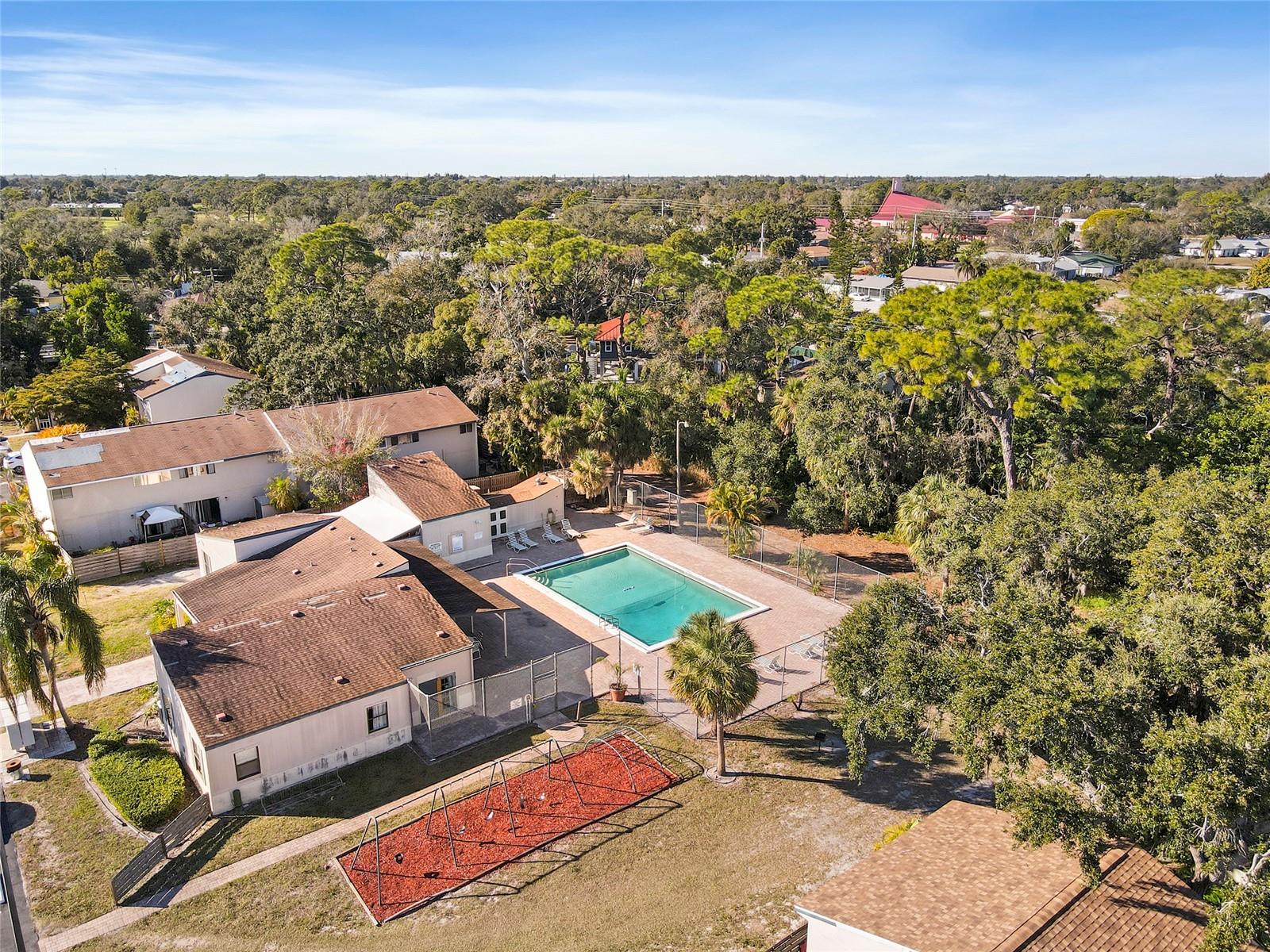 1143 LONGFELLOW RD — photo 49