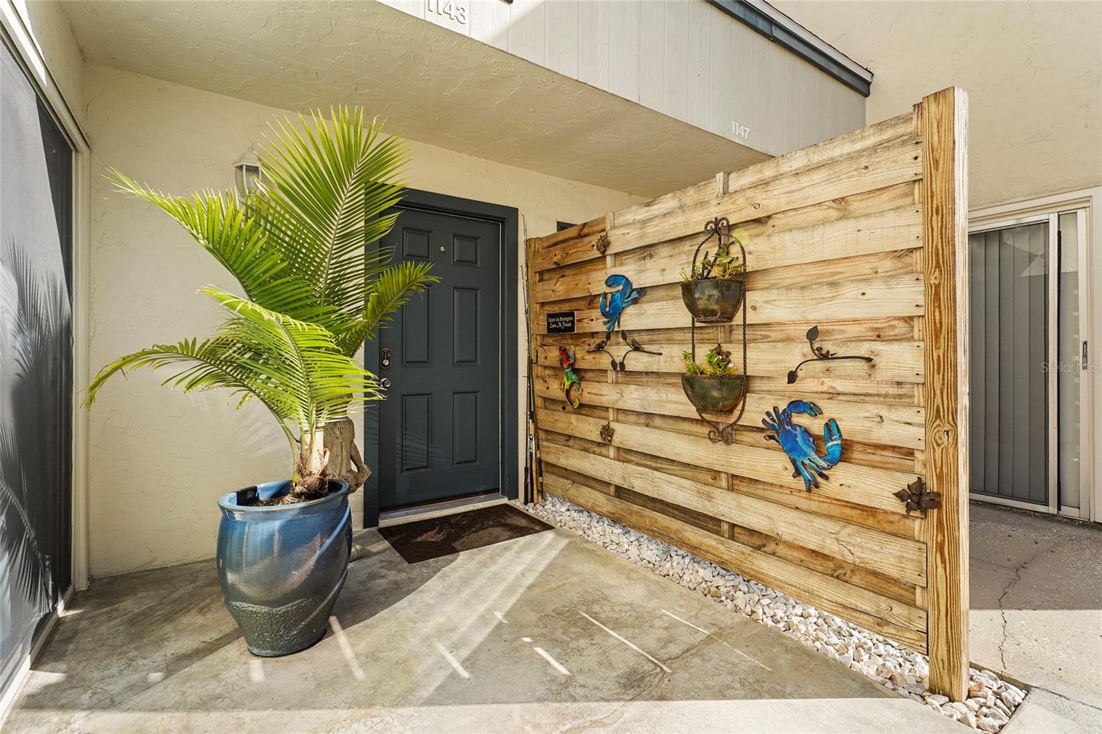 1143 LONGFELLOW RD — photo 4