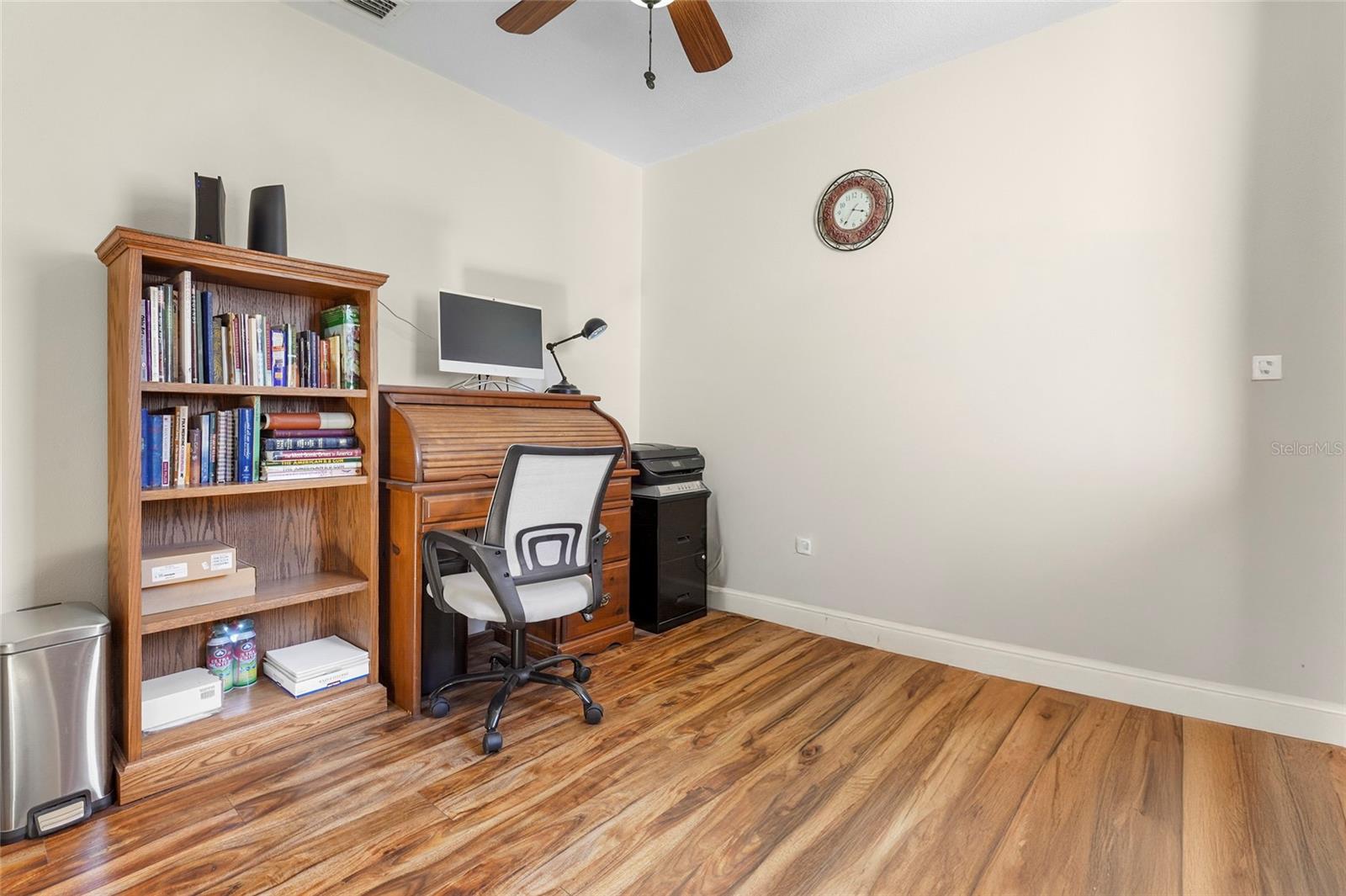 1143 LONGFELLOW RD — photo 38
