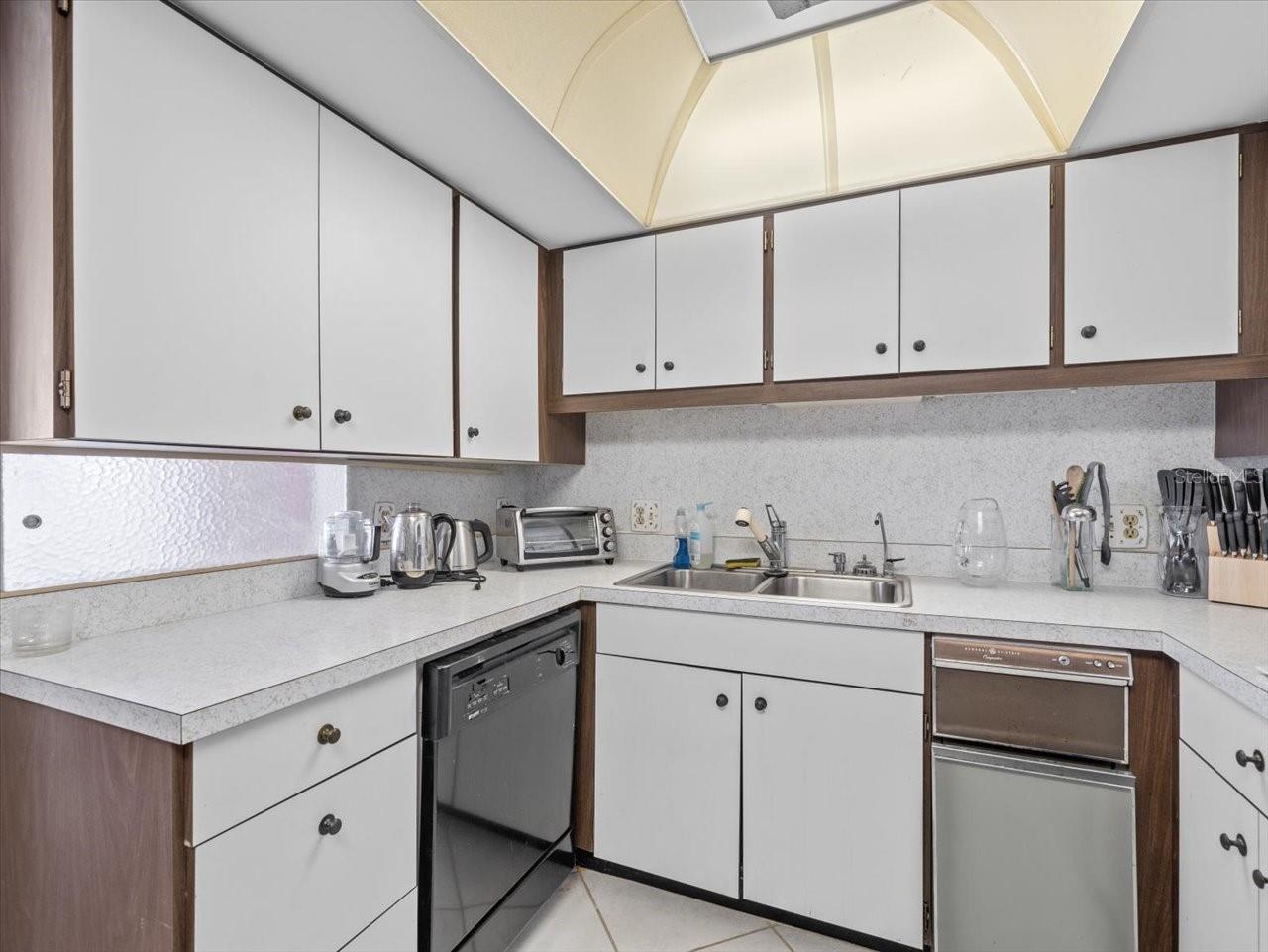 1400 GULF BLVD #806 — photo 37