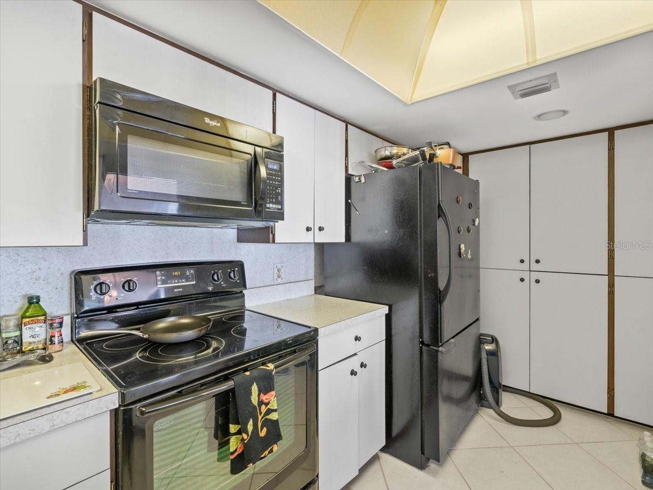 1400 GULF BLVD #806 — photo 34