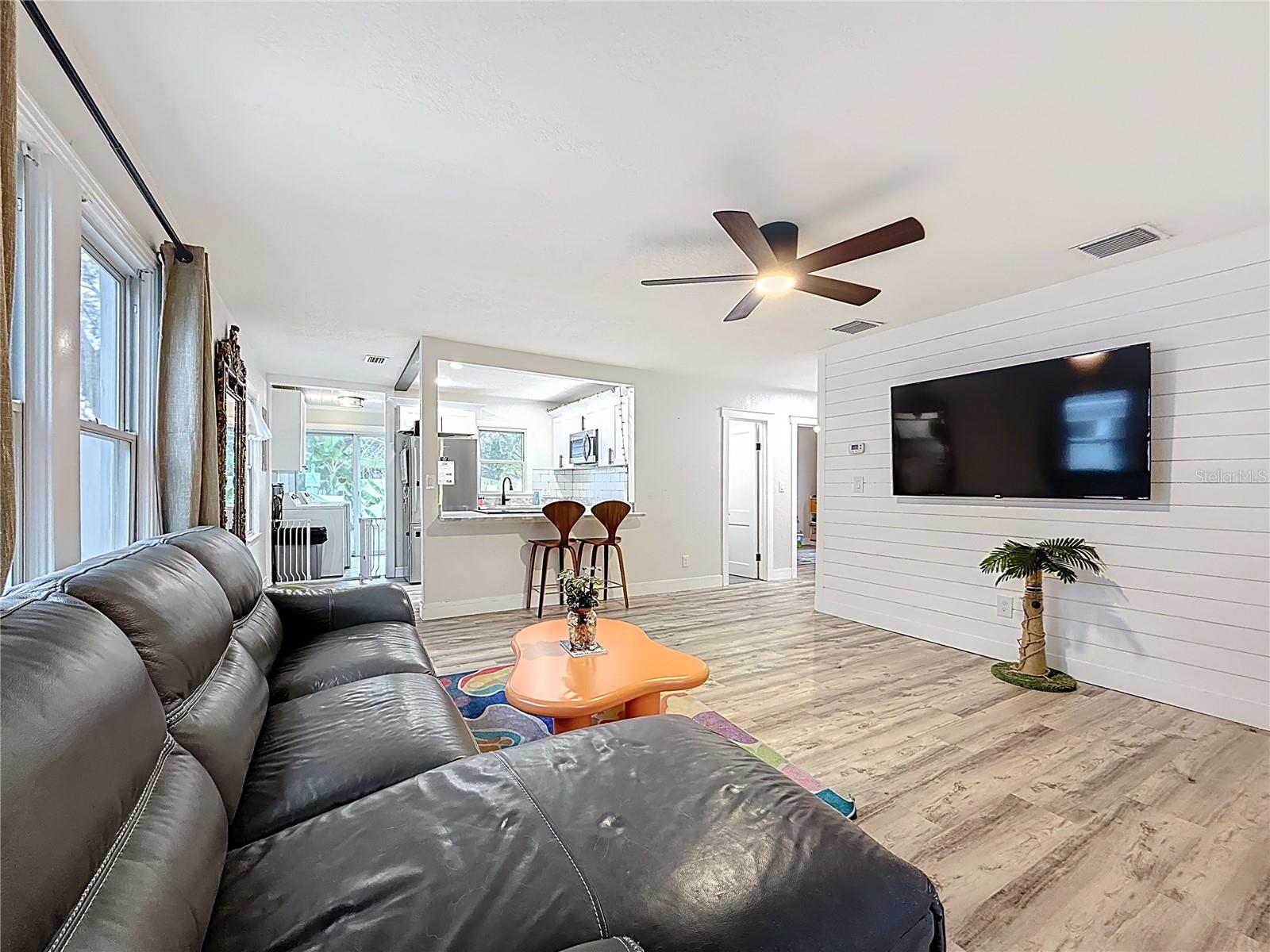 520 ROANOKE ST — photo 7