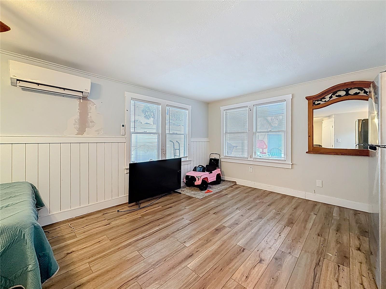 520 ROANOKE ST — photo 40
