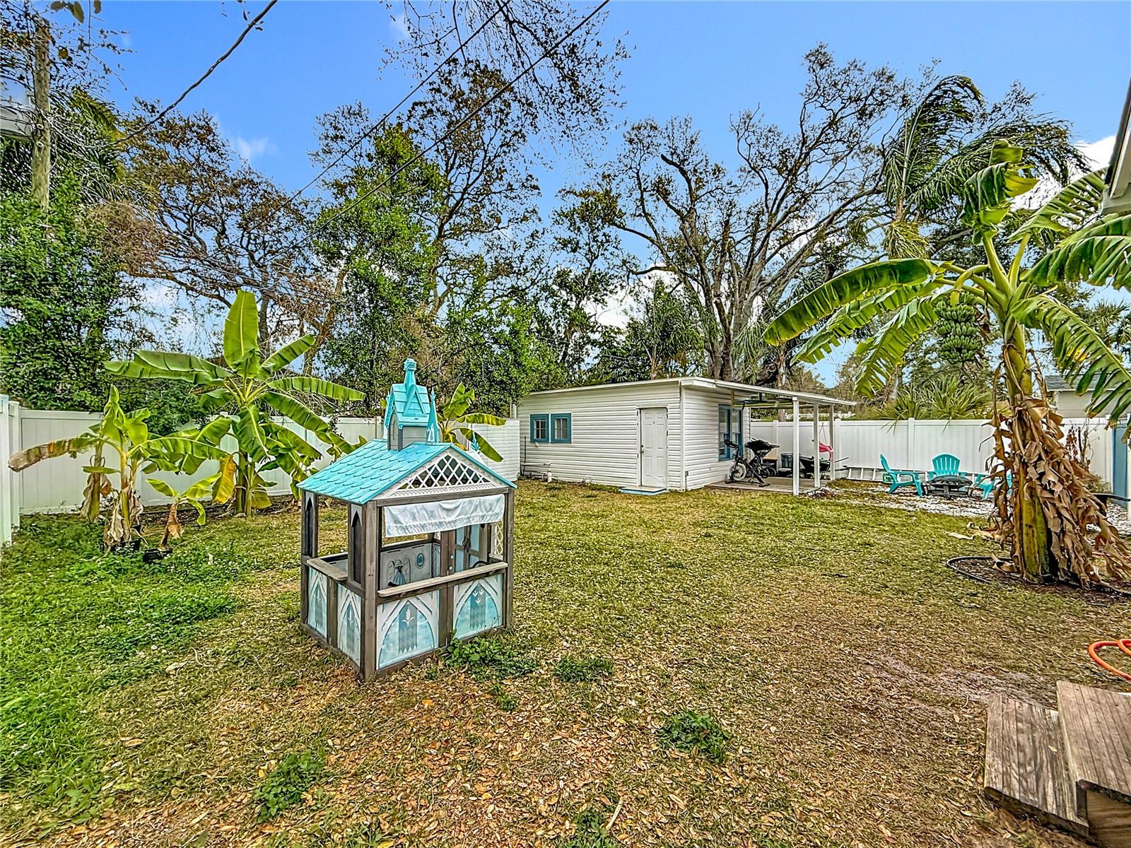 520 ROANOKE ST — photo 34